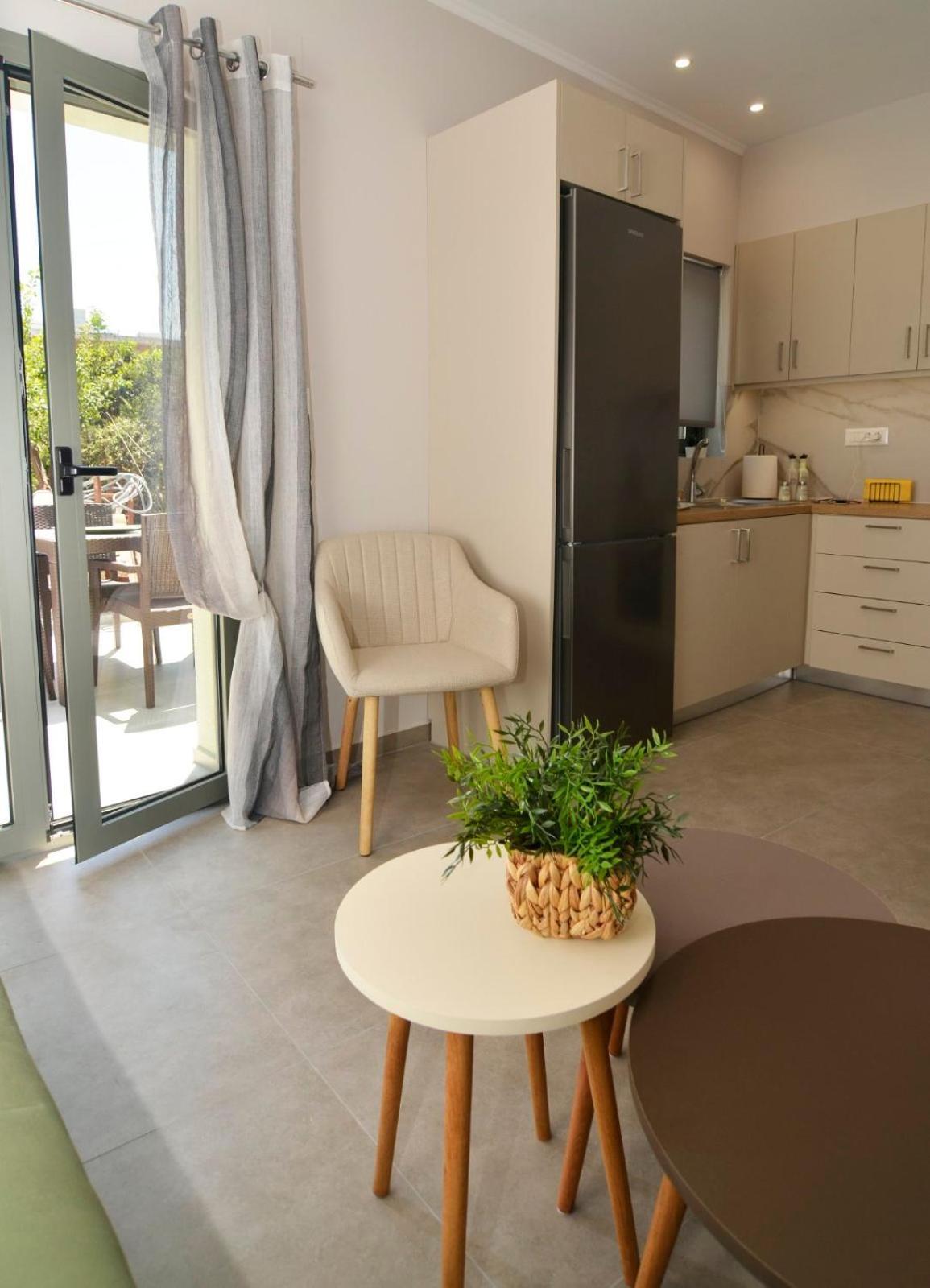 Olgas Cozy Home Chrissi Akti Chania Exterior foto